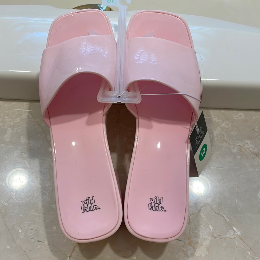 Women’s sliders size 10 brand new